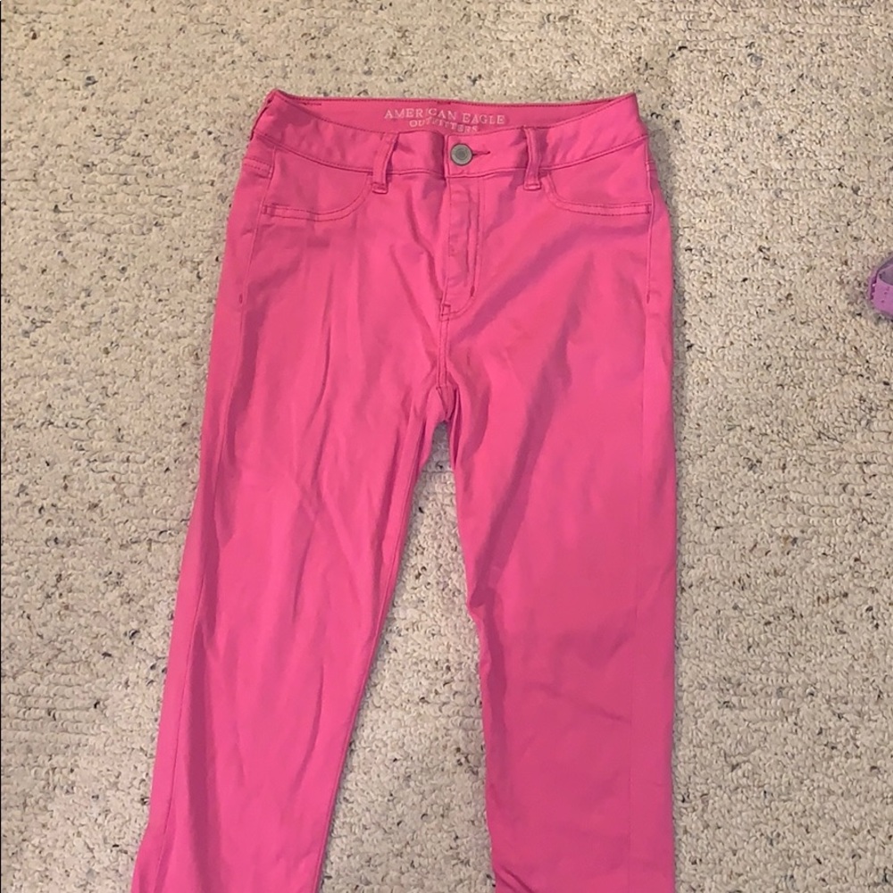 American Eagle Pink Cropped Jeans